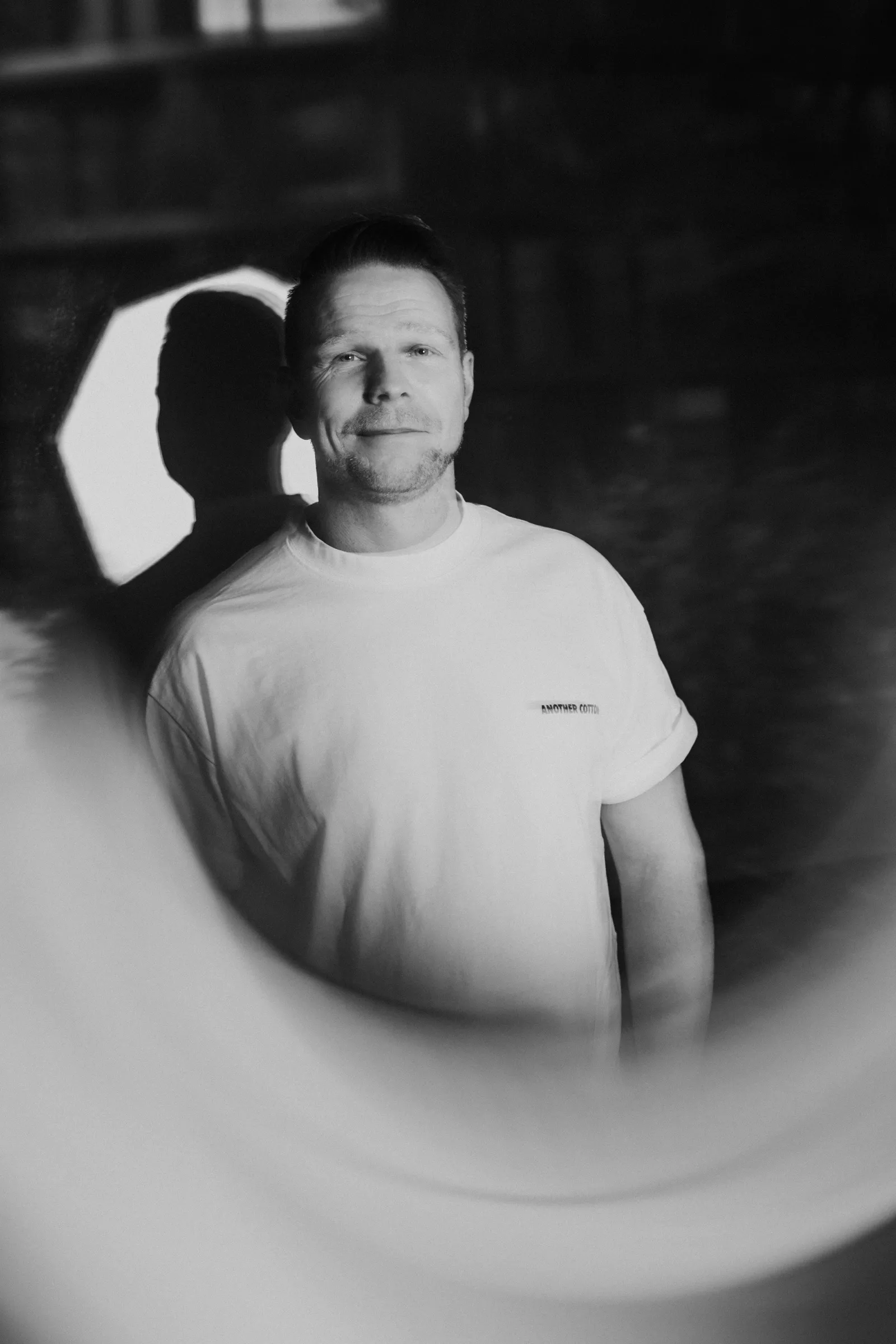 Stephan – Portrait in Schwarz-Weiß – Portraitfotografie Dresden von Daniel Madlung – Bild 2