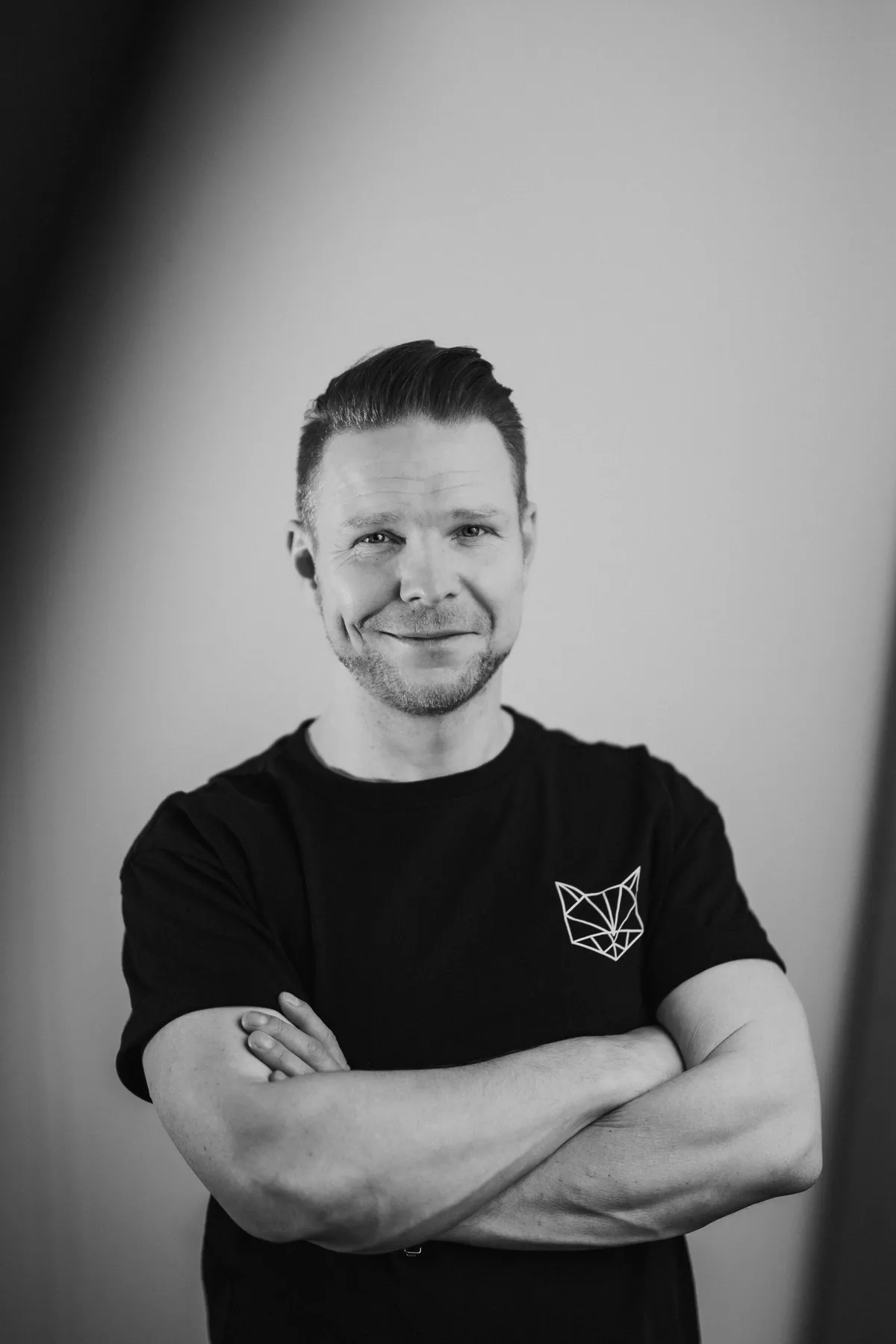 Stephan – Portrait in Schwarz-Weiß – Portraitfotografie Dresden