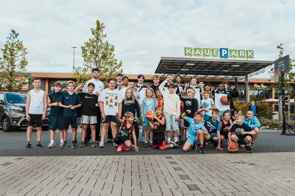 Mannschaft & Vorstellung der Dresden Titans Saison 26/27 im Kaufpark Nickern – Eventfotografie Dresden