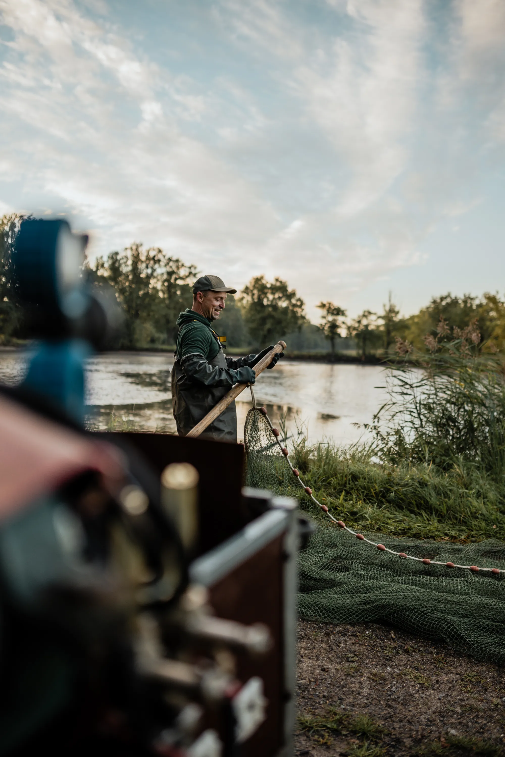 Robert – Fish Harvest at the Greim Pond Farm near Königswartha – Reportage Photography Königswartha by Daniel Madlung – photo 3